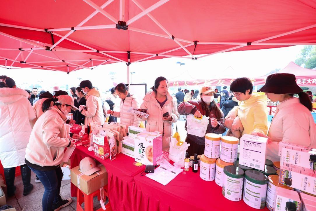 cb6c11ebf76348e0b1581ddbdd6d4677.jpg cb6c11ebf76348e0b1581ddbdd6d4677.jpg