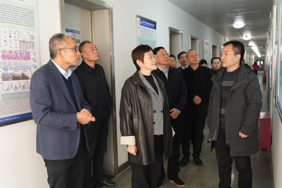 两学一做学习教育推进会